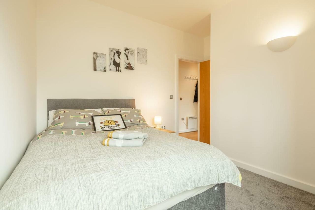 Central Bedford: Two Bedrooms, Breakfast Basket Εξωτερικό φωτογραφία