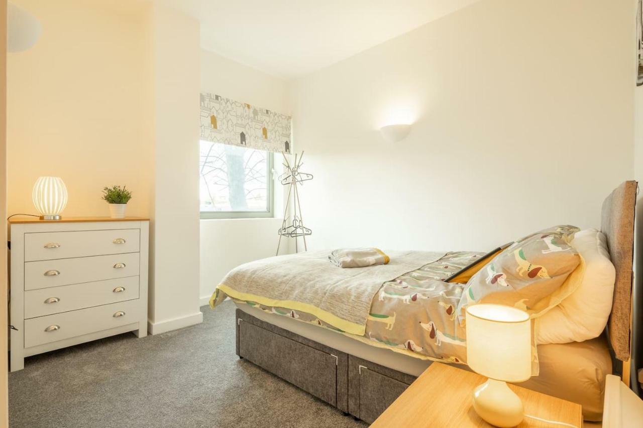 Central Bedford: Two Bedrooms, Breakfast Basket Εξωτερικό φωτογραφία