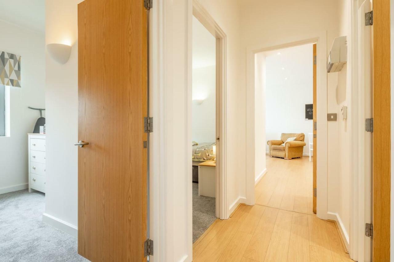 Central Bedford: Two Bedrooms, Breakfast Basket Εξωτερικό φωτογραφία